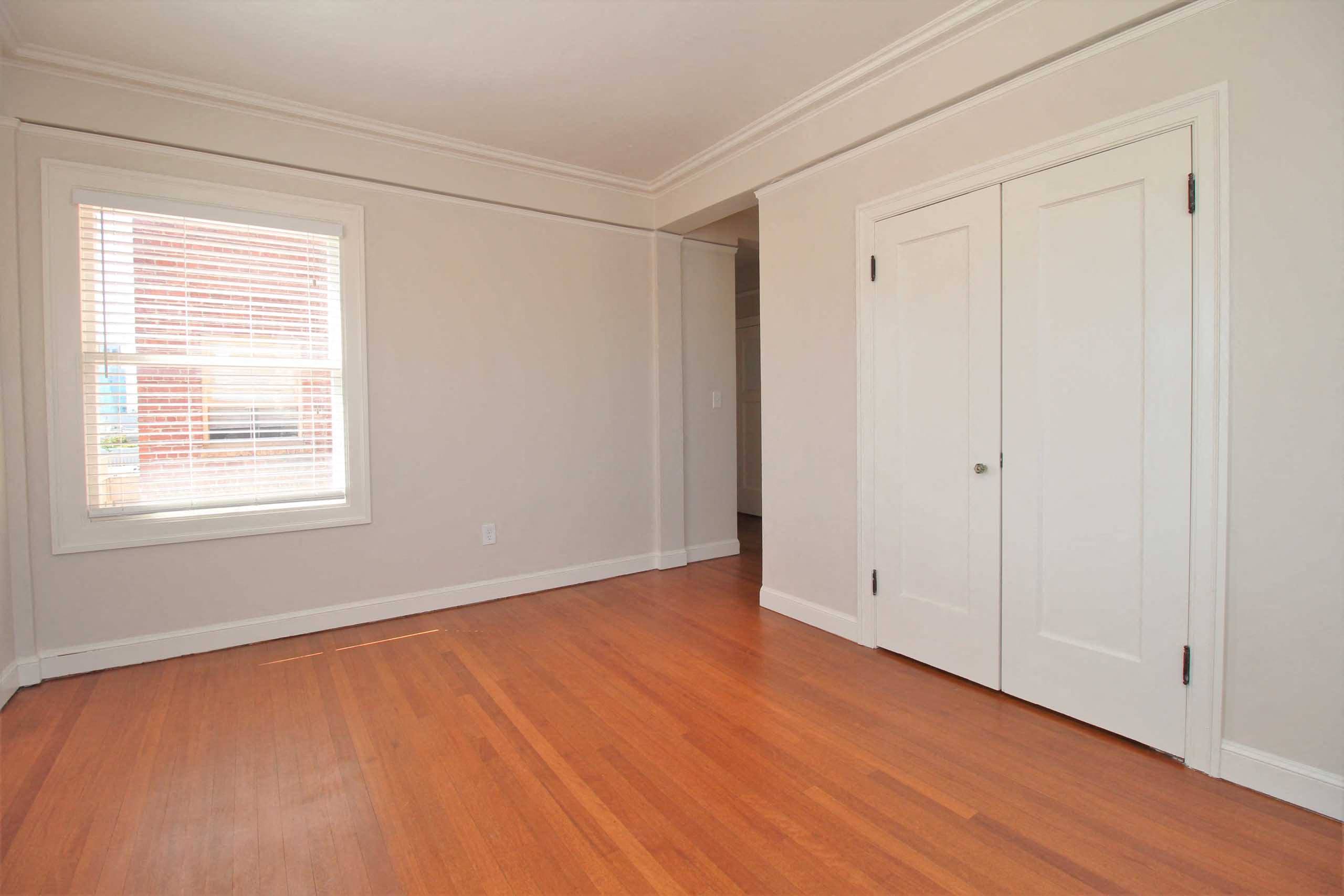 Lenox Ave photo 2